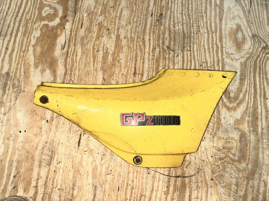 Kawasaki GPZ1100 Right Side Cover  Panel Cowl GPZ 1100   36001-1205