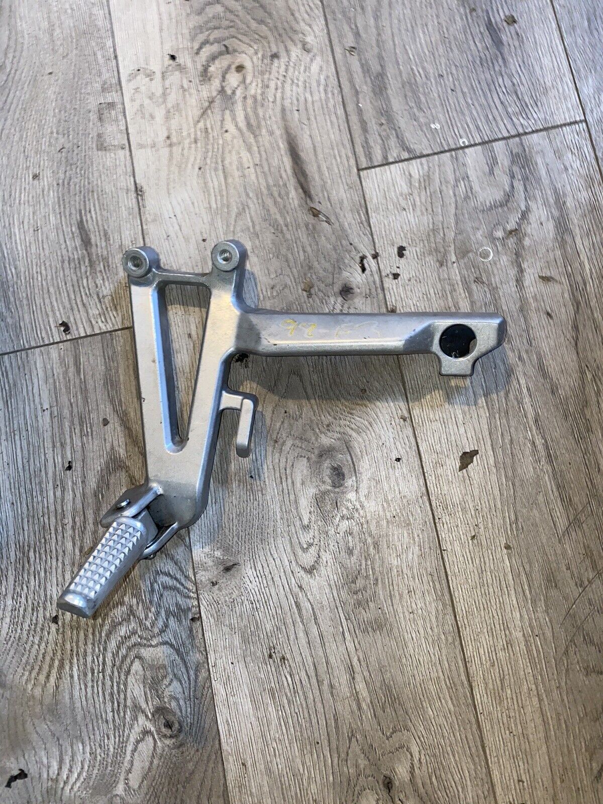 95-98 HONDA CBR600F3 LEFT REAR BACK PASSENGER PEG NO LOCK