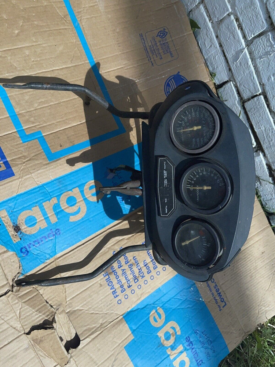 88-97 SUZUKI KATANA 600 GSX600F CLUSTER SPEEDOMETER FRONT STAY
