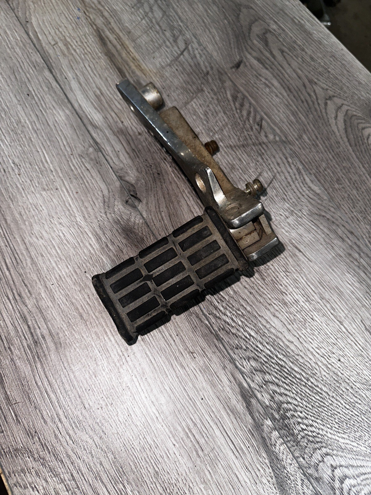 86 Yamaha XV 1100 XV1100 Virago left rear passenger foot rest peg and mount