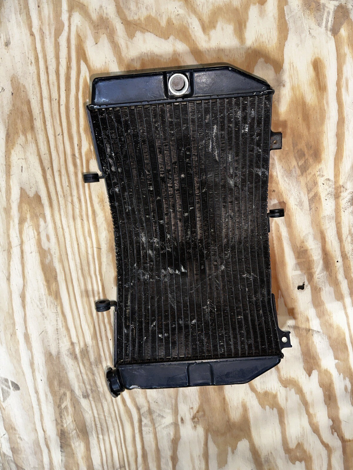 97-00 Suzuki GSXR 600 SRAD Engine Radiator