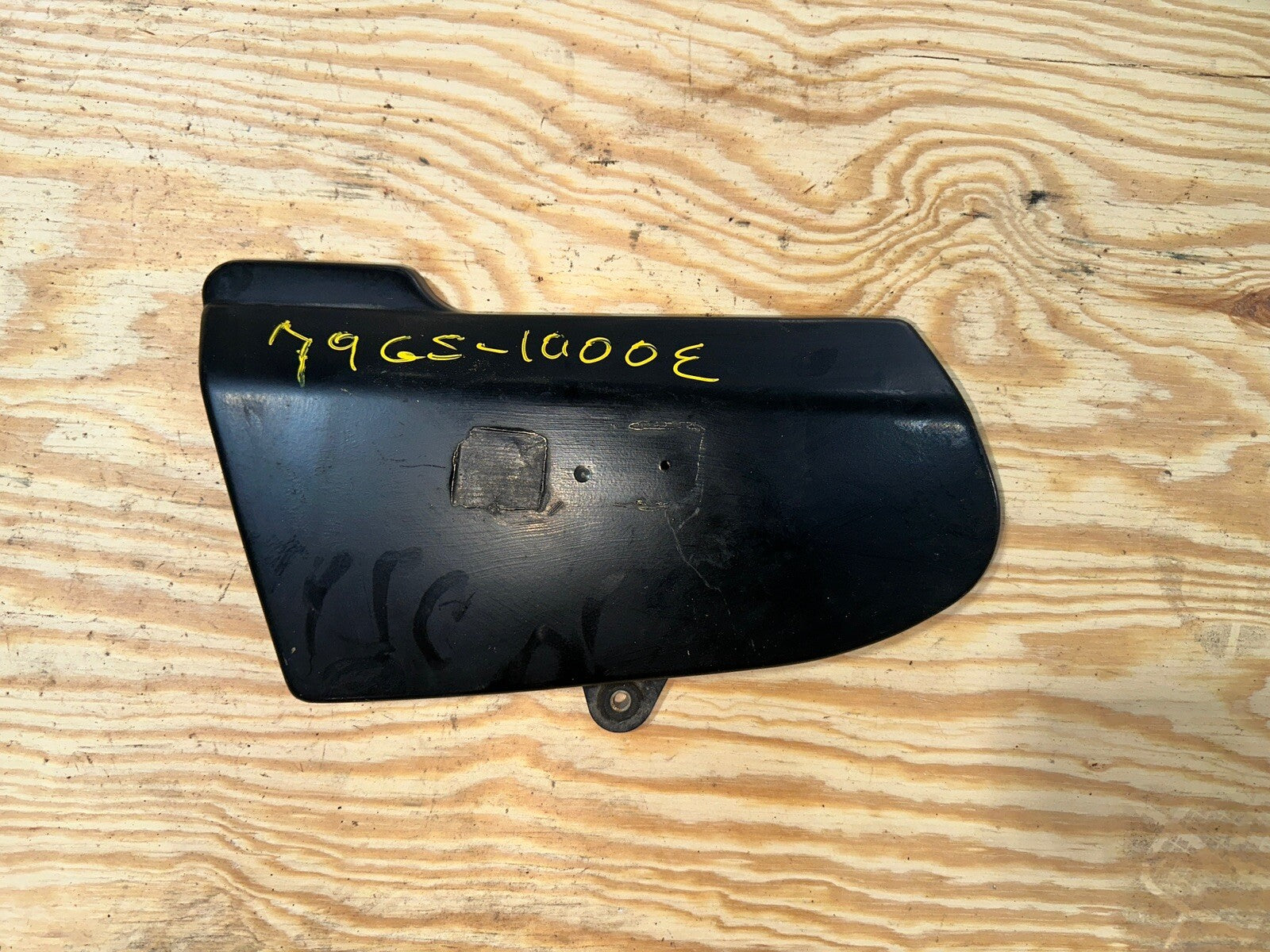 78 - 80 Suzuki GS1000E Left Side Cover Fairing OEM