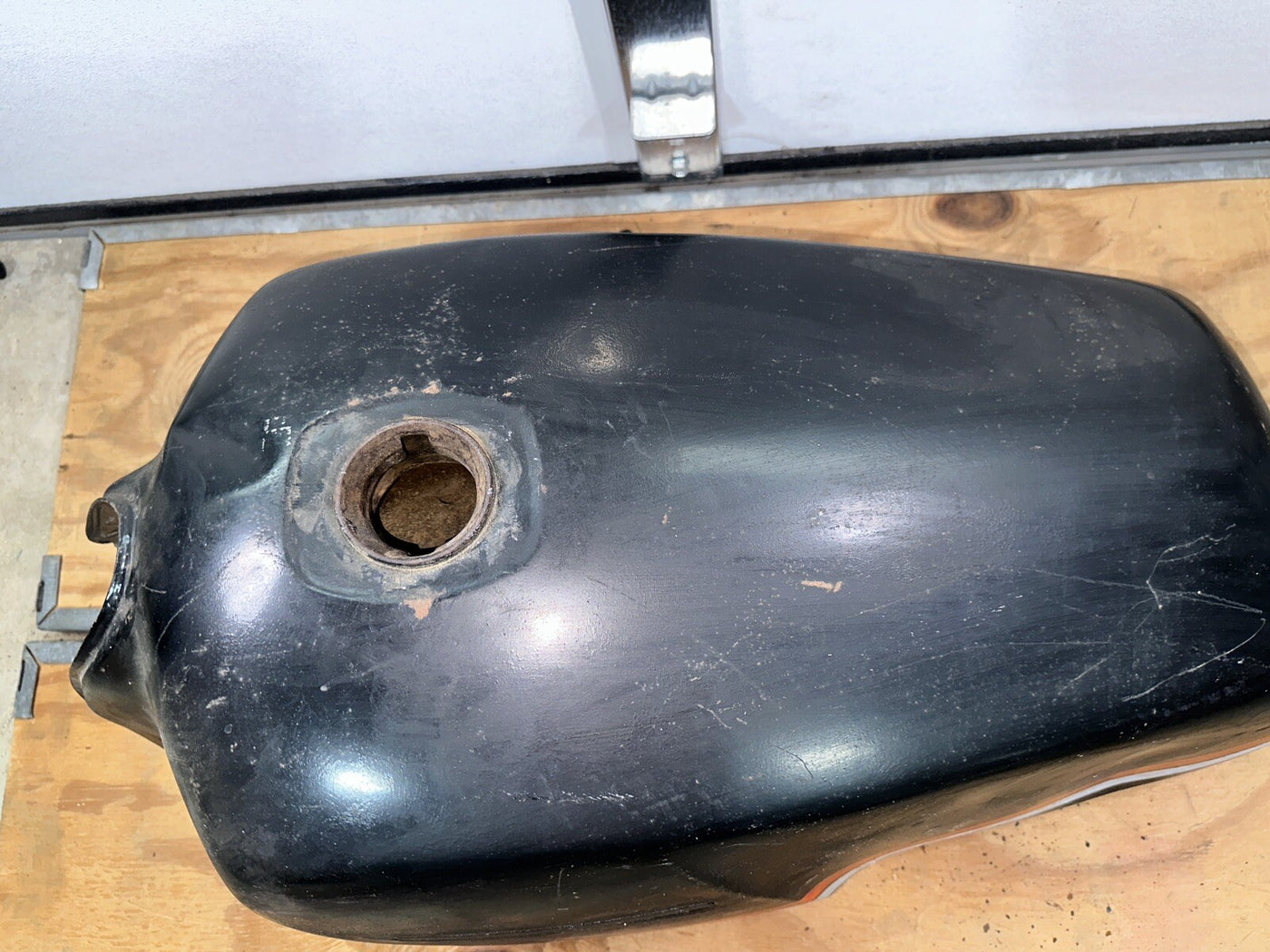 1980 80-83 Suzuki GS1100 GS1100E OEM Gas Fuel Tank Petrol Reservoir Can