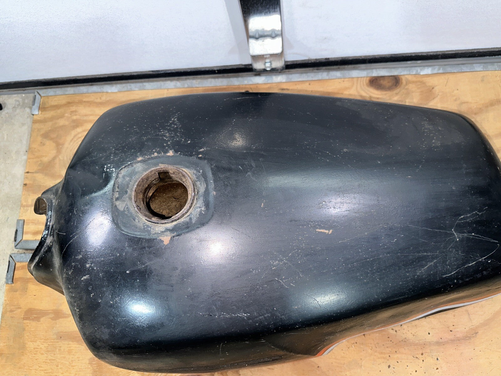1980 80-83 Suzuki GS1100 GS1100E OEM Gas Fuel Tank Petrol Reservoir Can