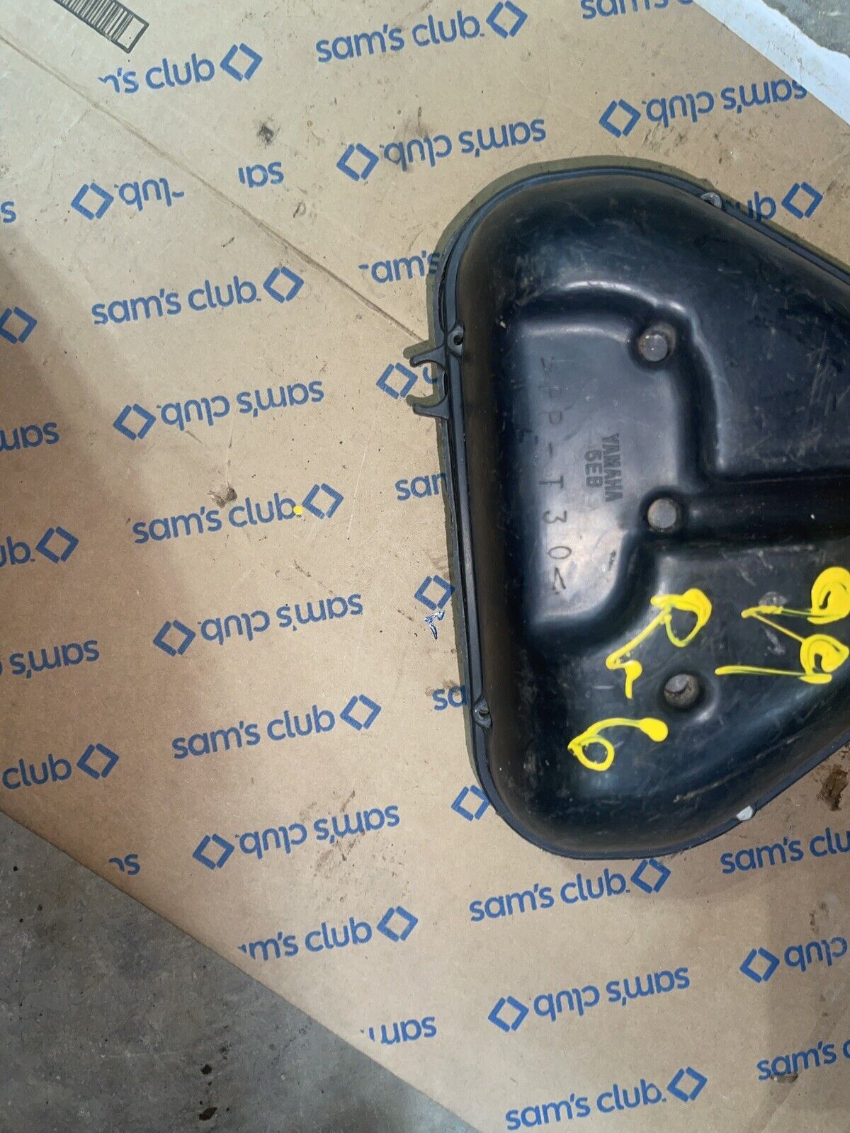 99-02 YAMAHA YZF R6 OEM AIRBOX AIR INTAKE FILTER BOX MISSING SCREWS