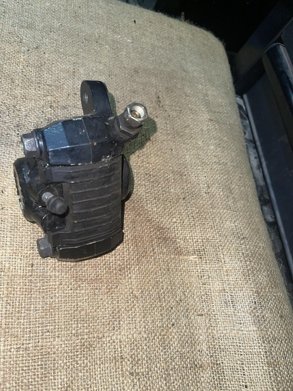 90 SUZUKI GSX600F KATANA REAR BACK BRAKE CALIPER