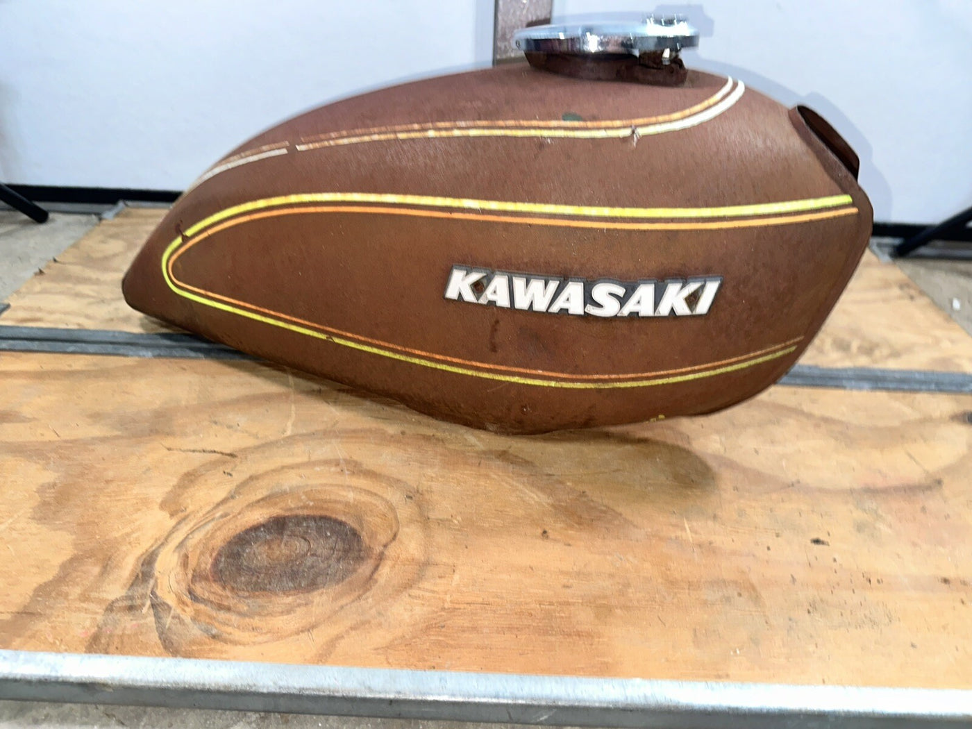 1974-77 Kawasaki KZ400 KZ 400 Gas Tank Fuel