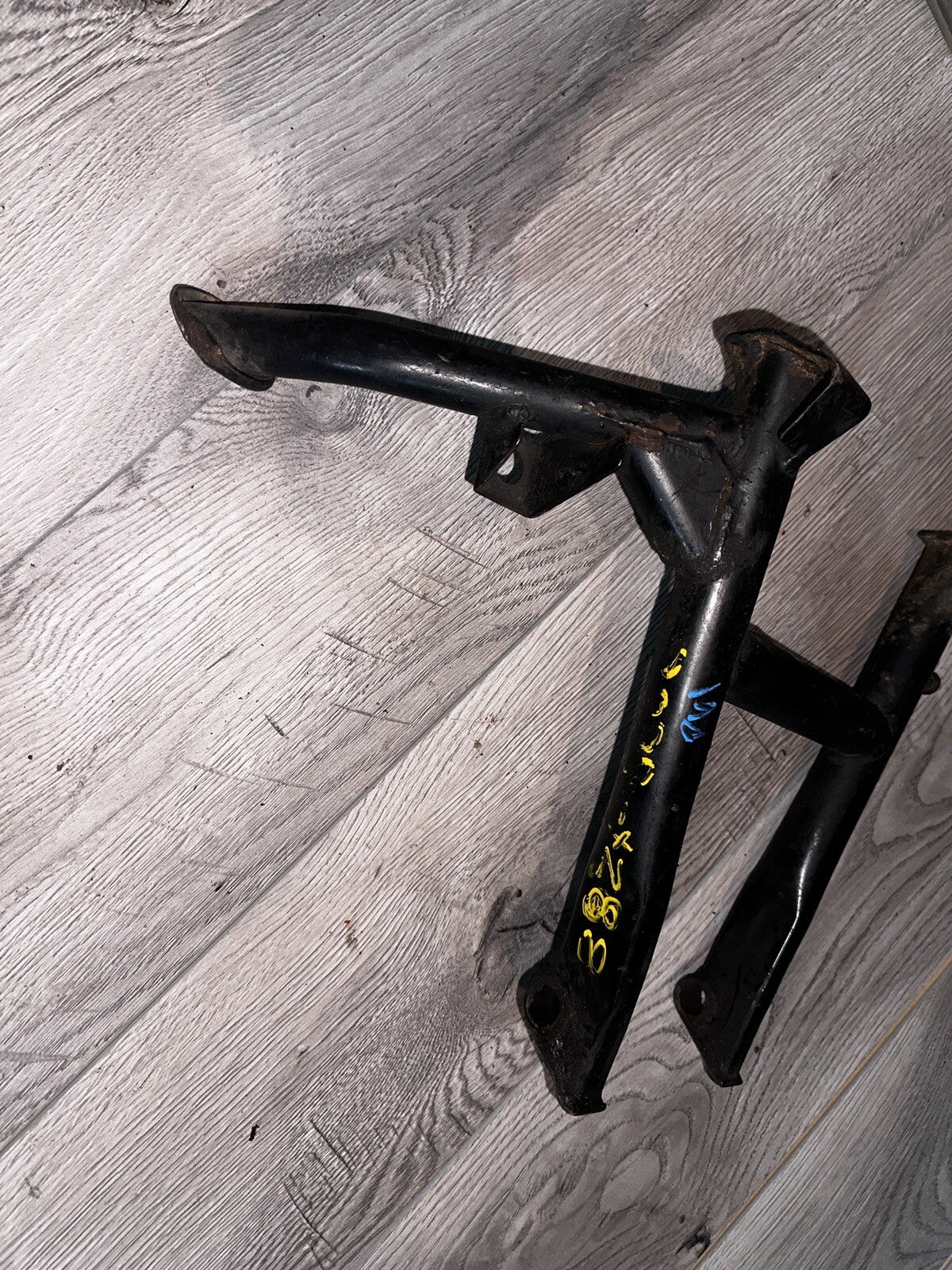 1988 Kawasaki ZX600 Ninja Center Stand  ZX 600  ZX6 ZX600C 