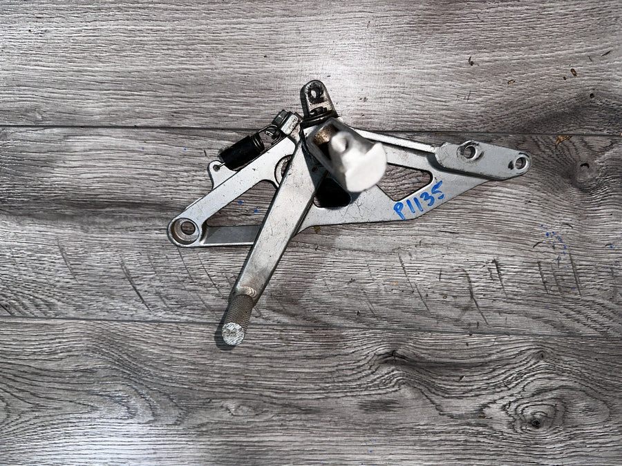 Suzuki GSX-R 1100 93-94 Right Rearset Bracket Brake