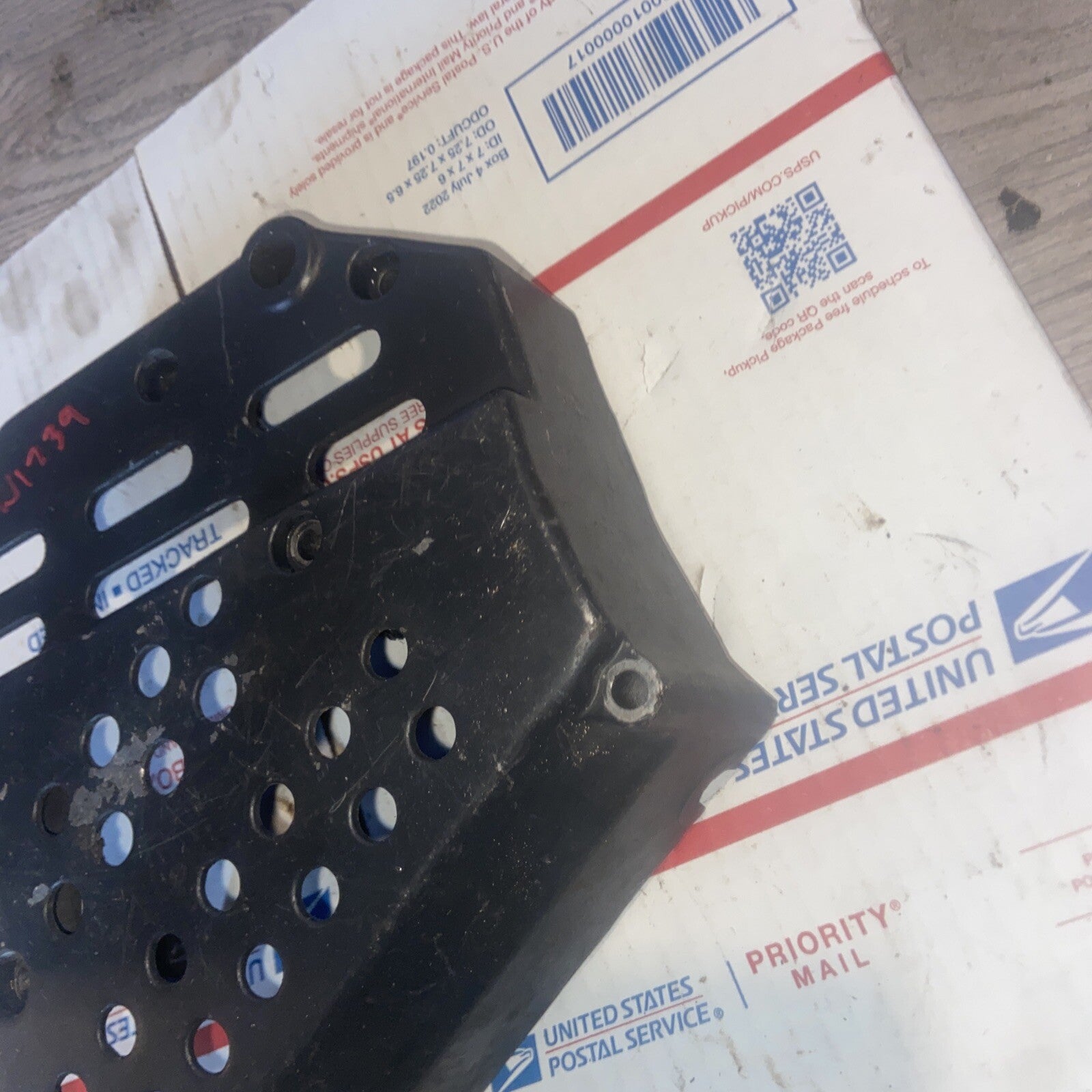 91 Suzuki GSX-R GSXR 750 GSXR750 front sprocket cover guard