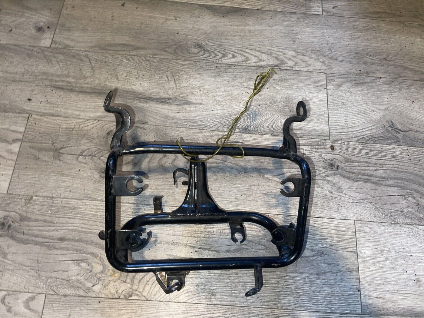 YAMAHA 92-98 SECA II 600 94-96 XJ600S OEM UPPER FAIRING MIRROR GAUGES STAY