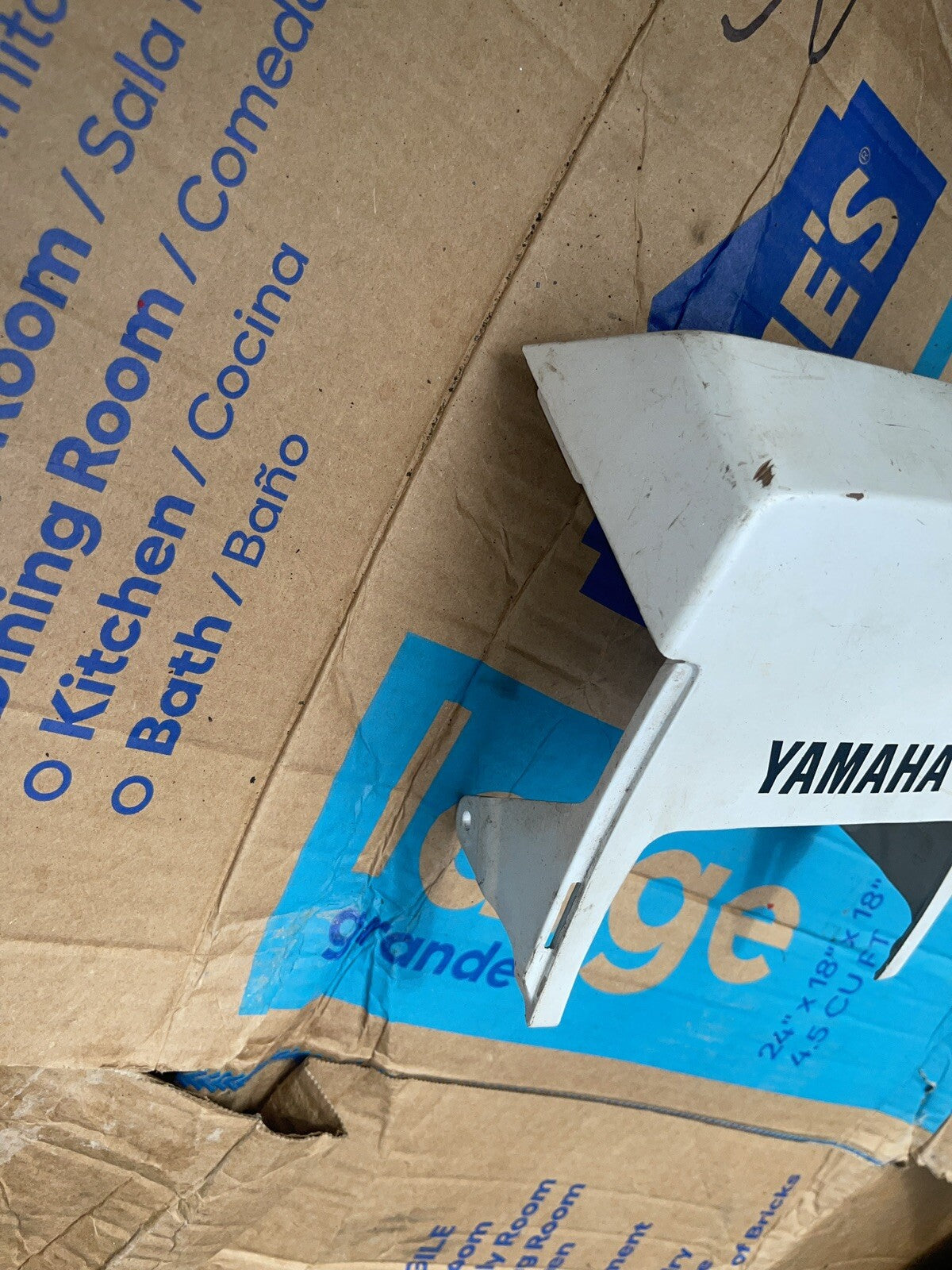 88-98 Yamaha FZR600 OEM rear tail cowl fender 3HE-21651-00
