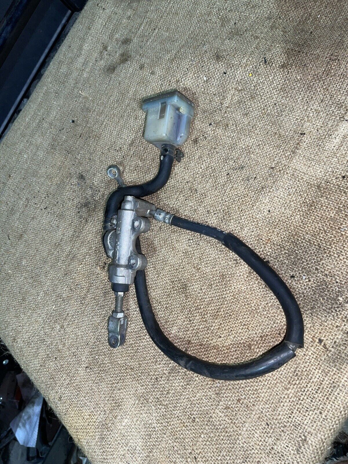 SUZUKI 94 95 96 97 RF900R RF 900 R REAR MASTER CYLINDER AND BRAKE OEM