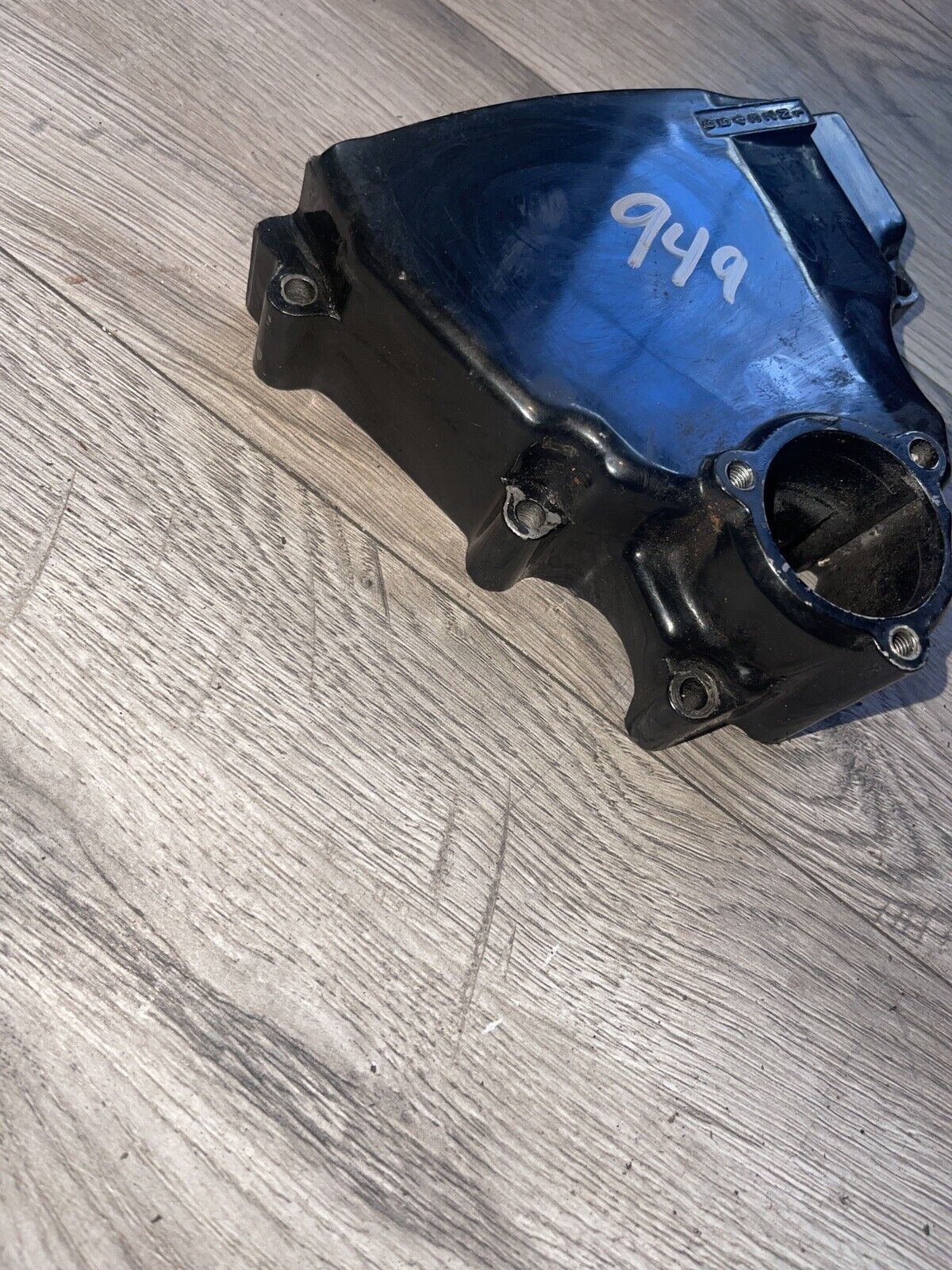 1984 84 KAWASAKI ZX9 ZX900 ZX 900 ZX9R GPZ FRONT SPROCKET COVER GUARD