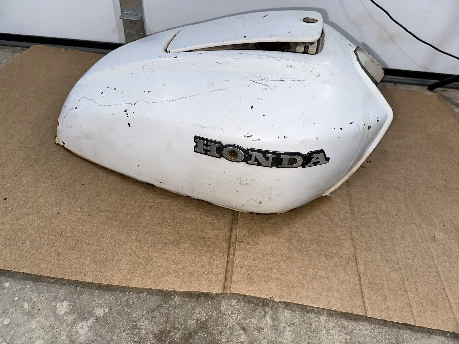 77 Honda CB 750 A CB750 CB750A petrol gas fuel tank