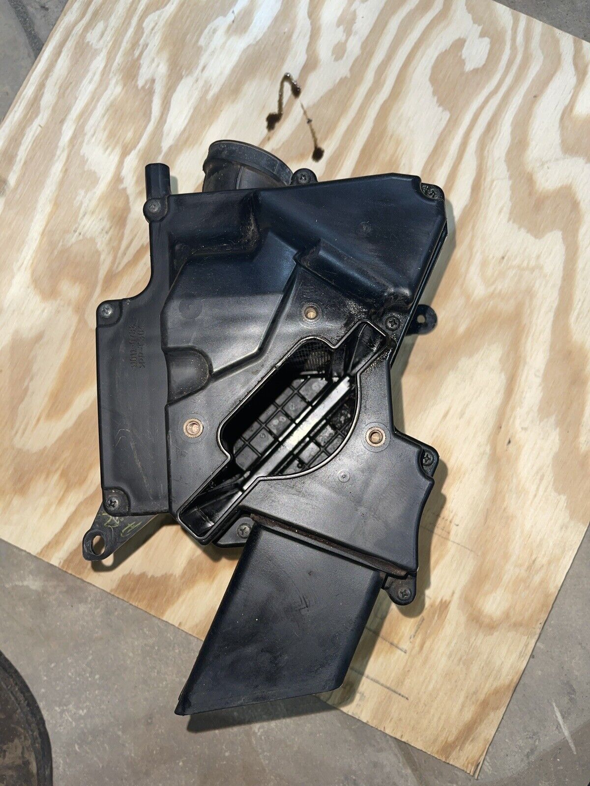 13-17 Kawasaki Ninja 300 Airbox Air Intake Filter Box 11038-0046 OEM