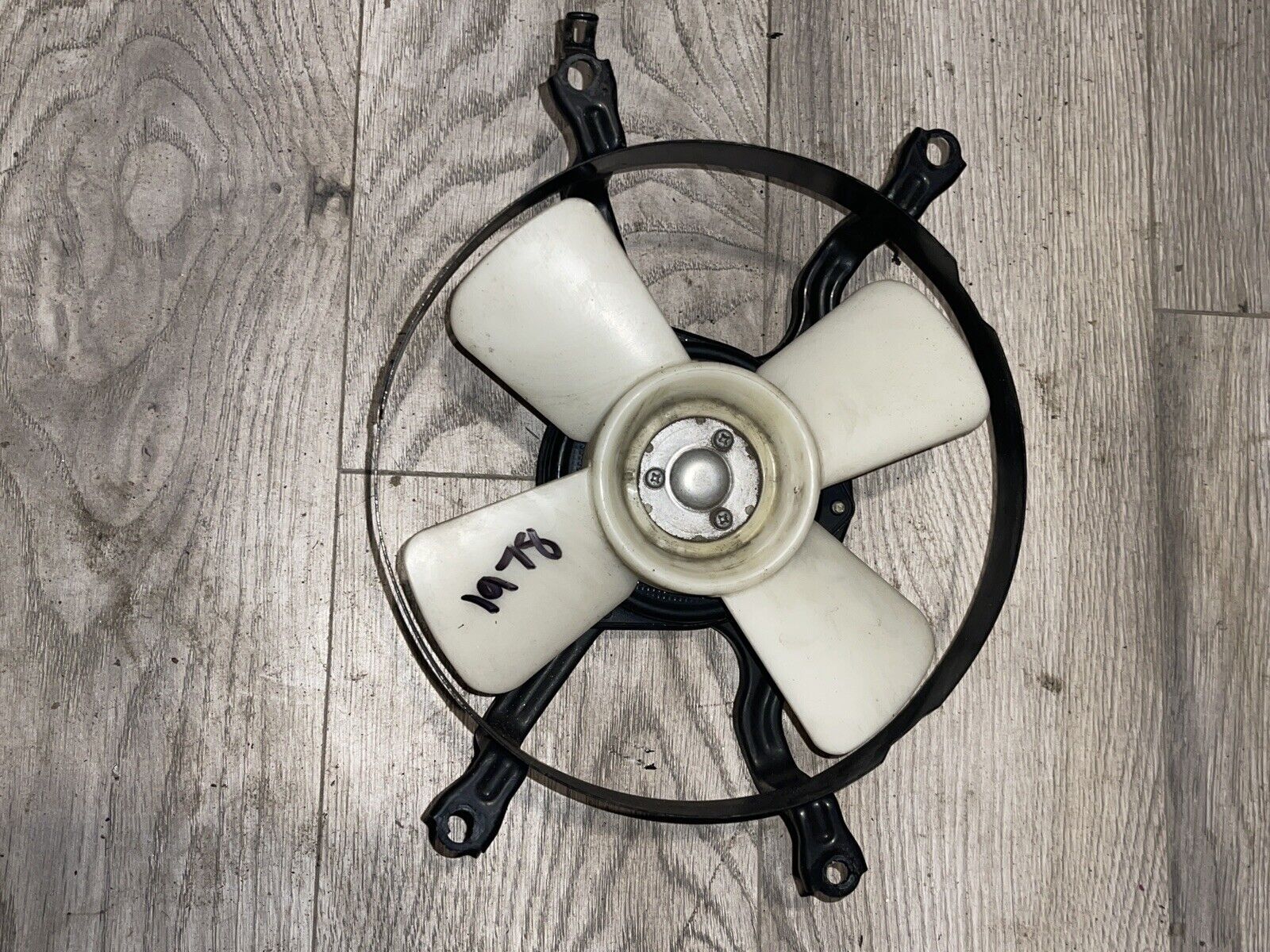 84-87 honda goldwing GL1200 GL 1200 OEM ENGINE RADIATOR COOLING FAN