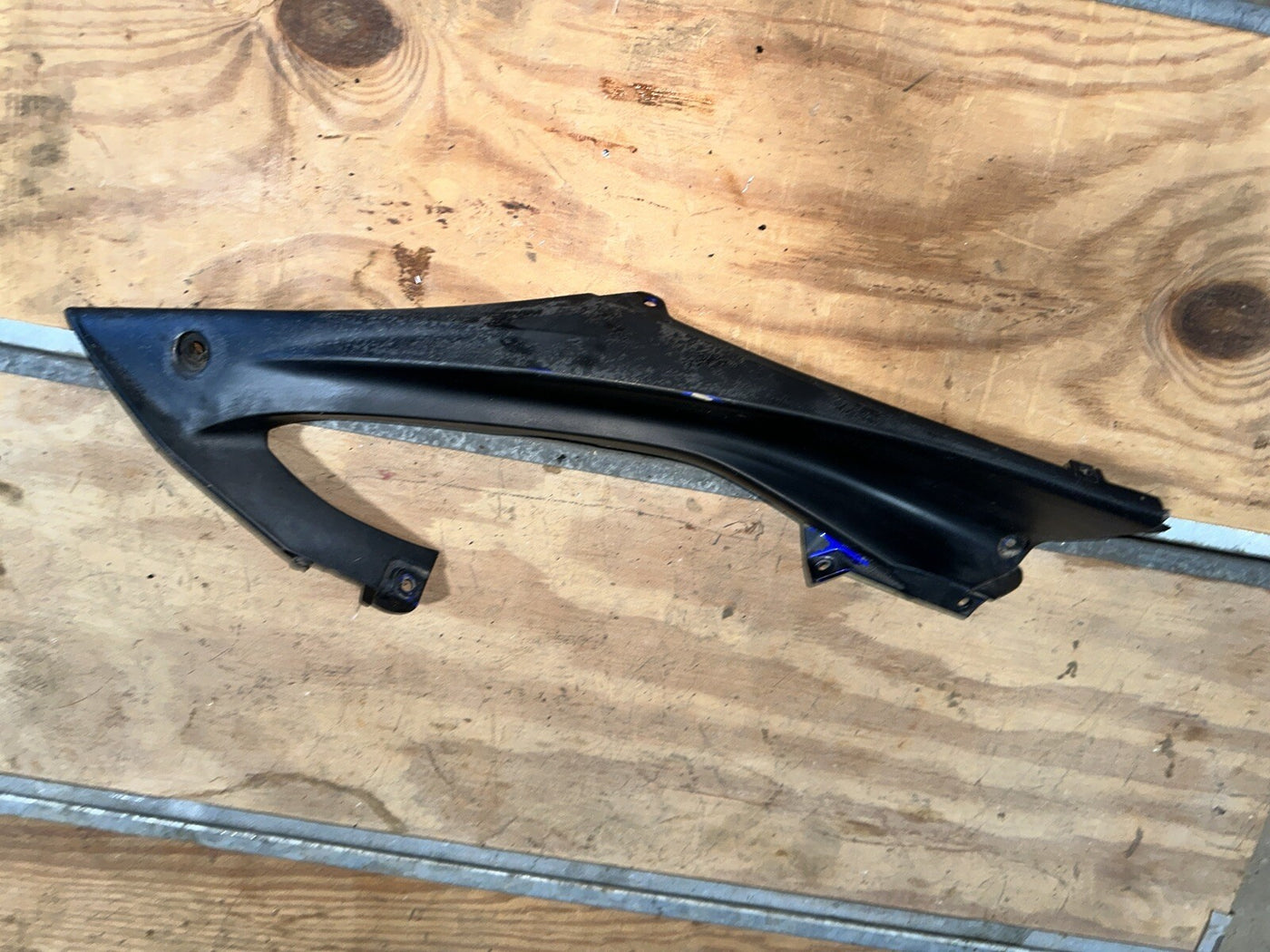 08-16 YAMAHA YZF R6 RIGHT UPPER MID SIDE FAIRING COWL PLASTIC 