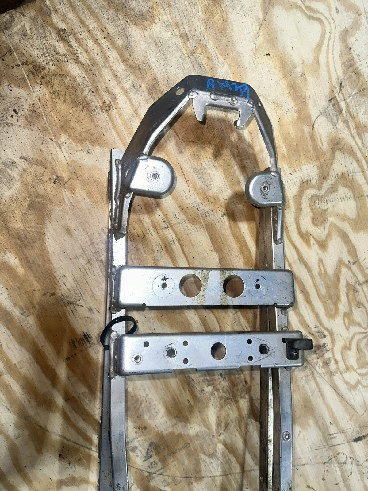 93-96 Suzuki Gsxr 750 Rear Subframe  Sub Frame Straight