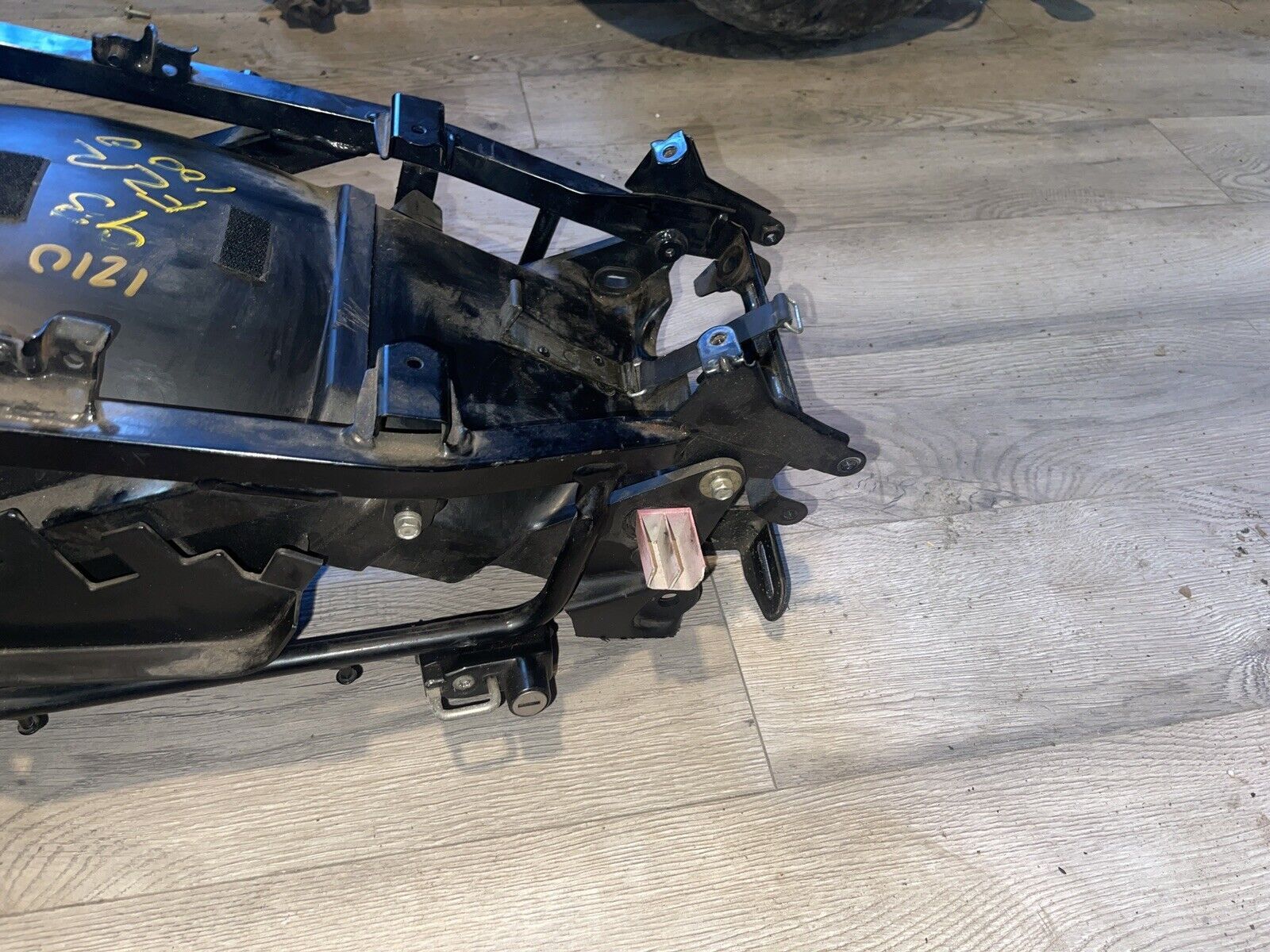 1994 YAMAHA FZR1000 Subframe 