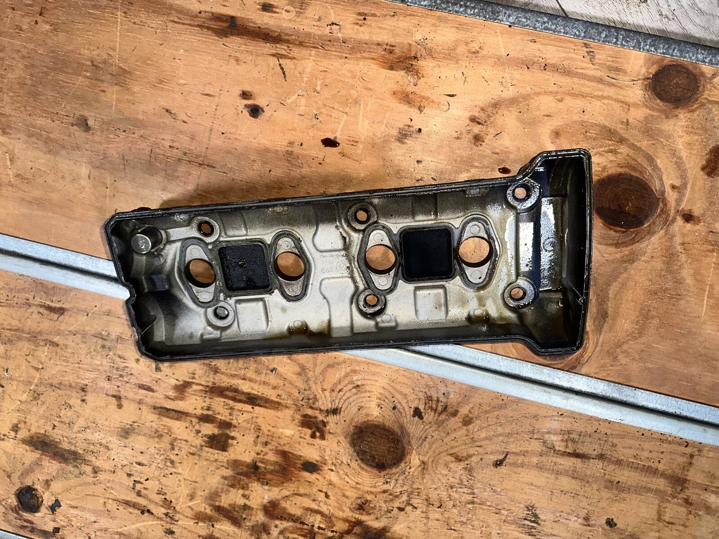 04-05 Suzuki GSXR 600 GSXR600 Valve Cover