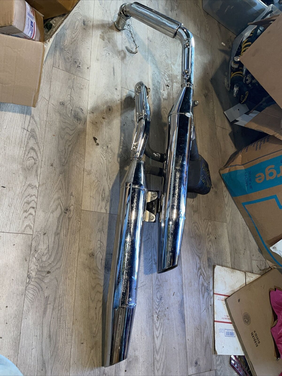 Suzuki intruder vs 1400 exhaust system
