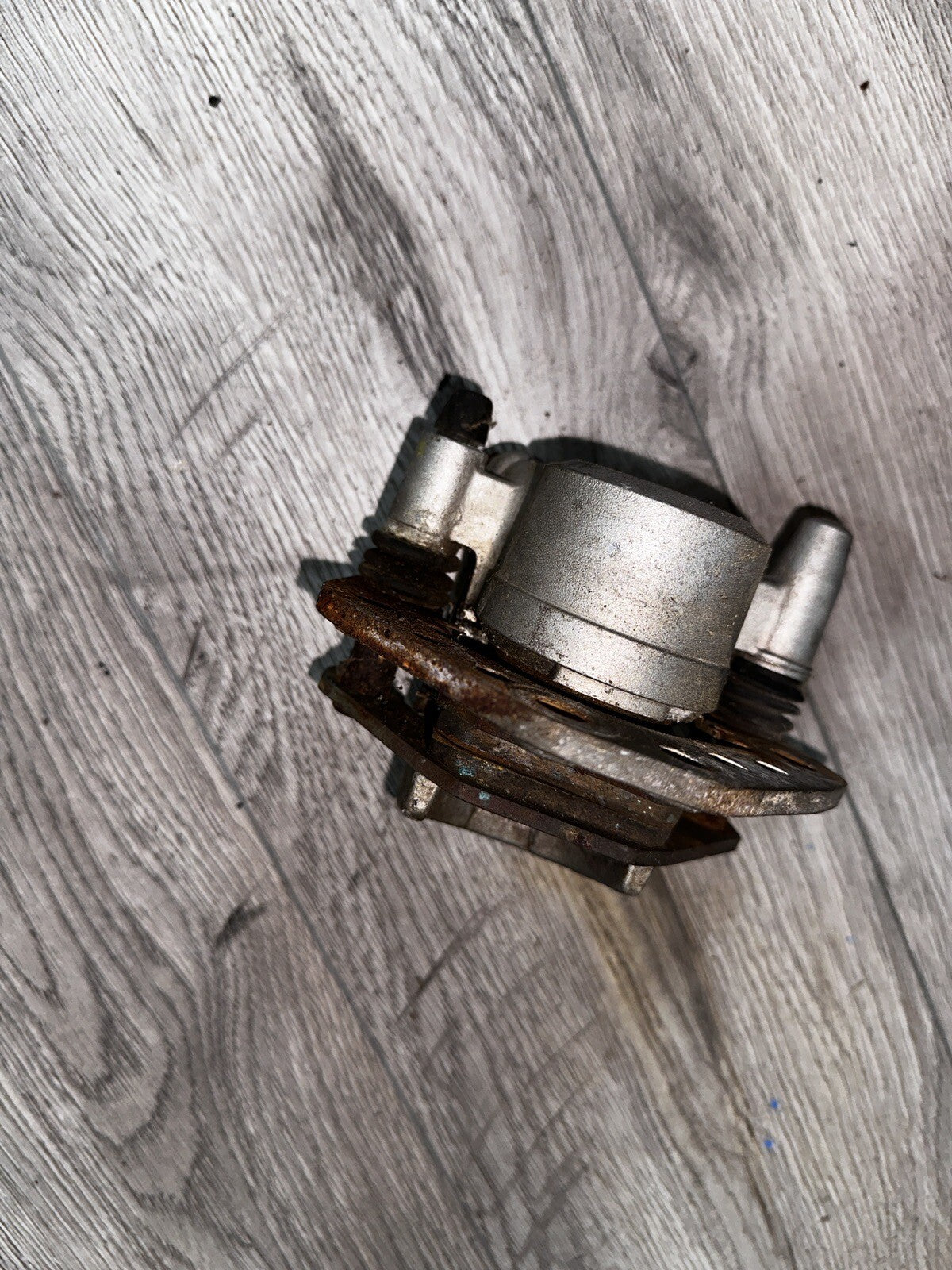 1989 Kawasaki VN750 Vulcan front right brake caliper