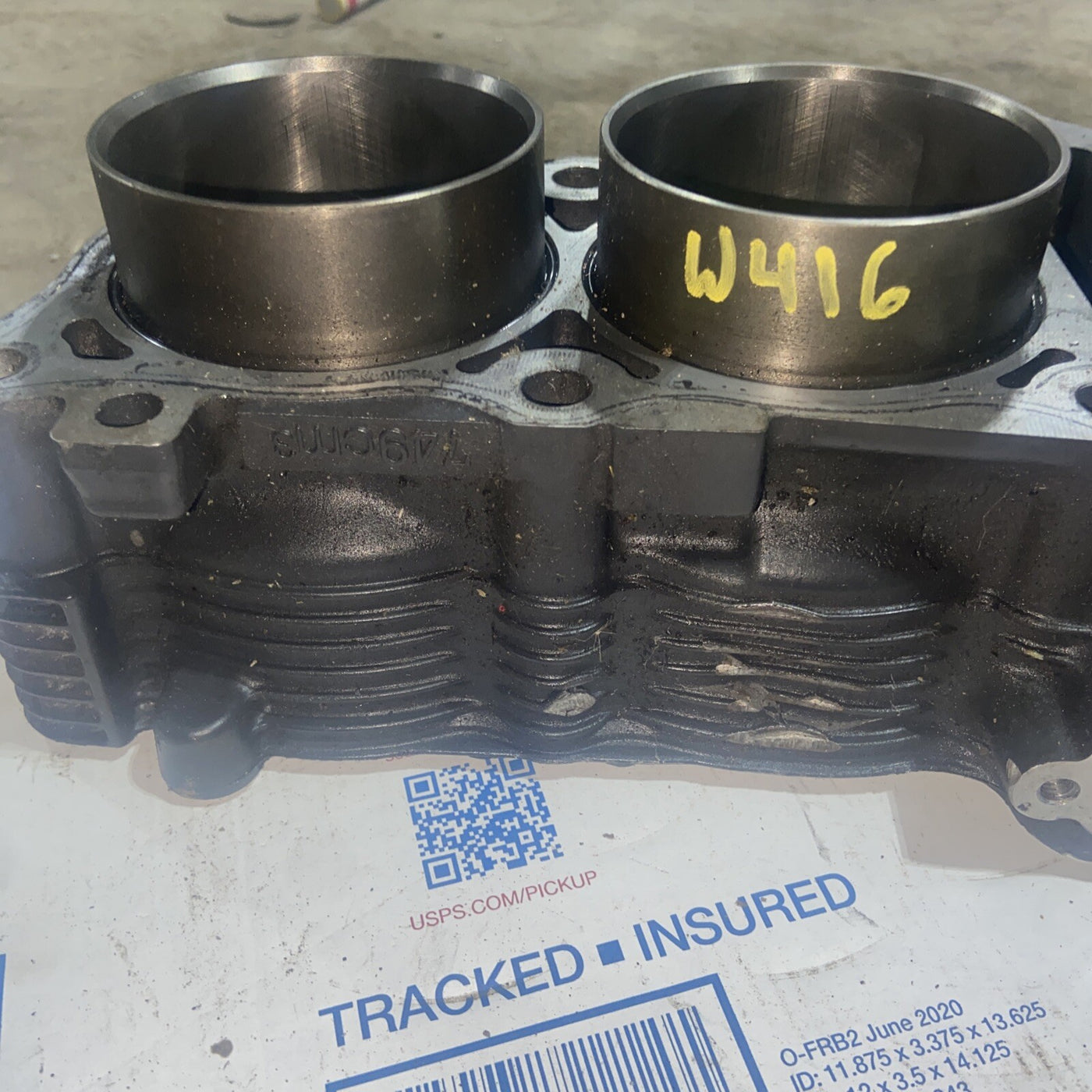 1993 Suzuki GSXR750 ENGINE MOTOR PISTON CYLINDERS BLOCK JUG