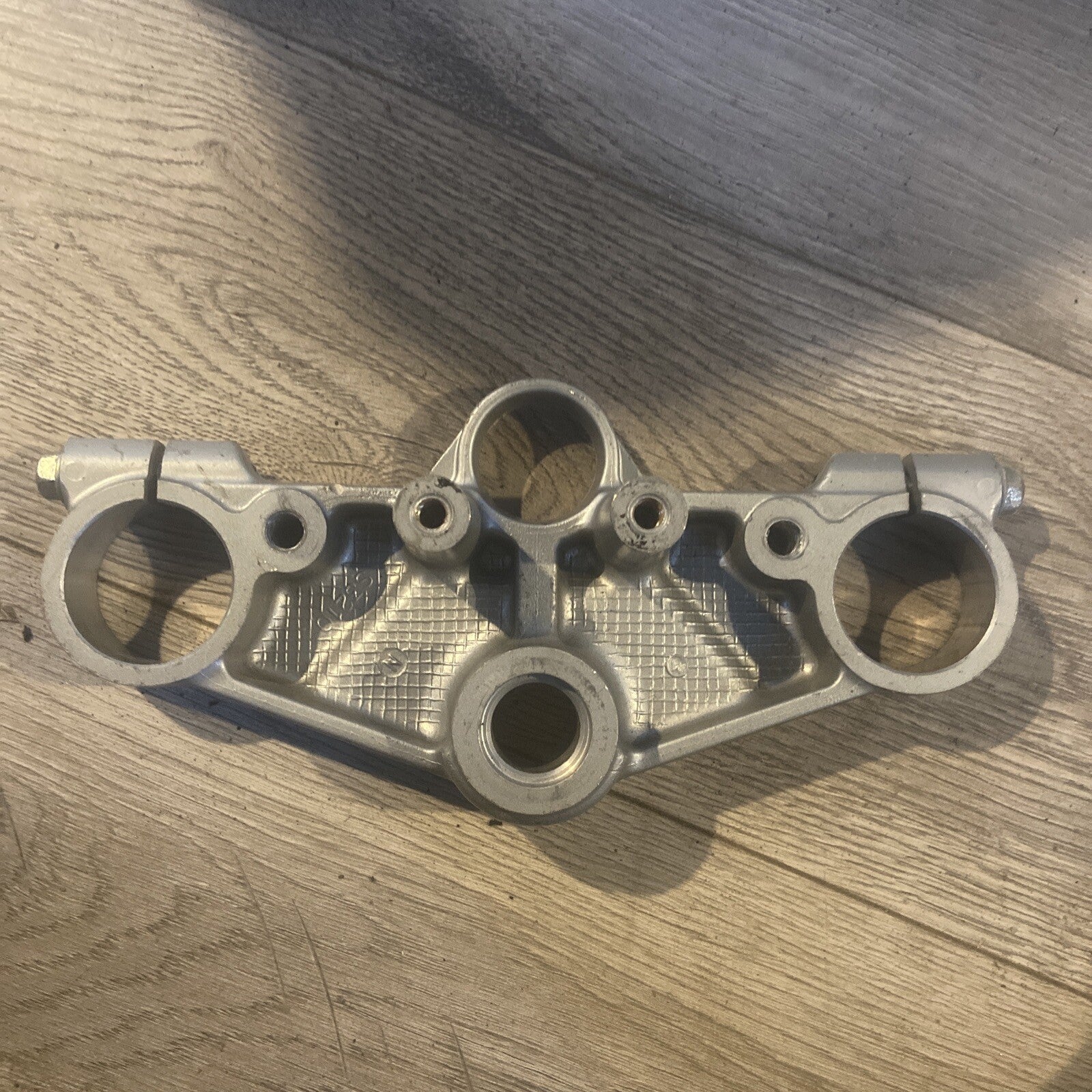 SUZUKI GSX600 KATANA UPPER TRIPLE TREE