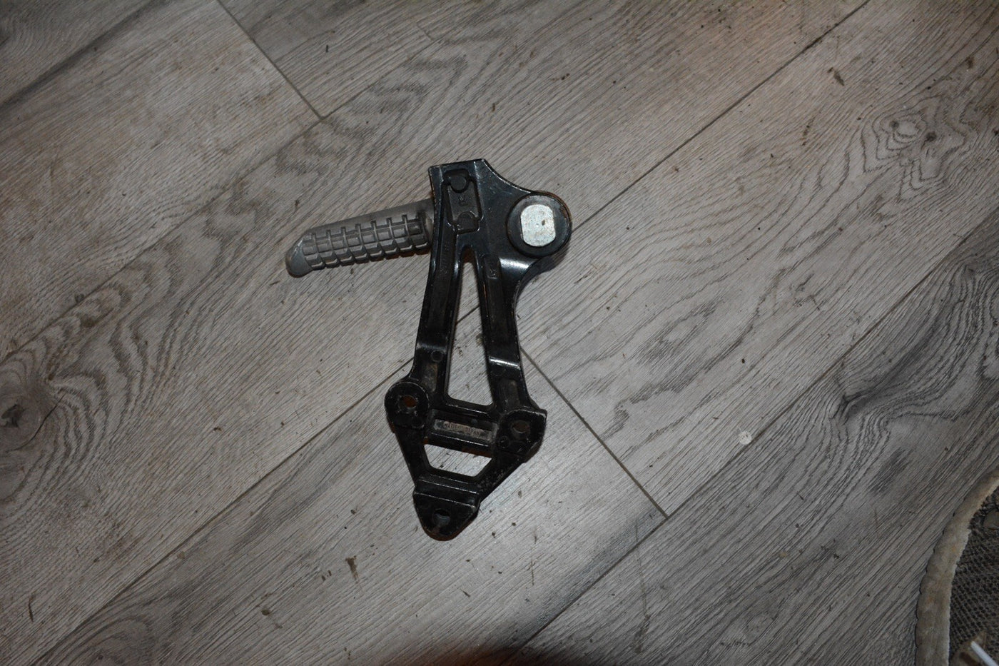 1990-1993 kawasaki zx11 rear peg