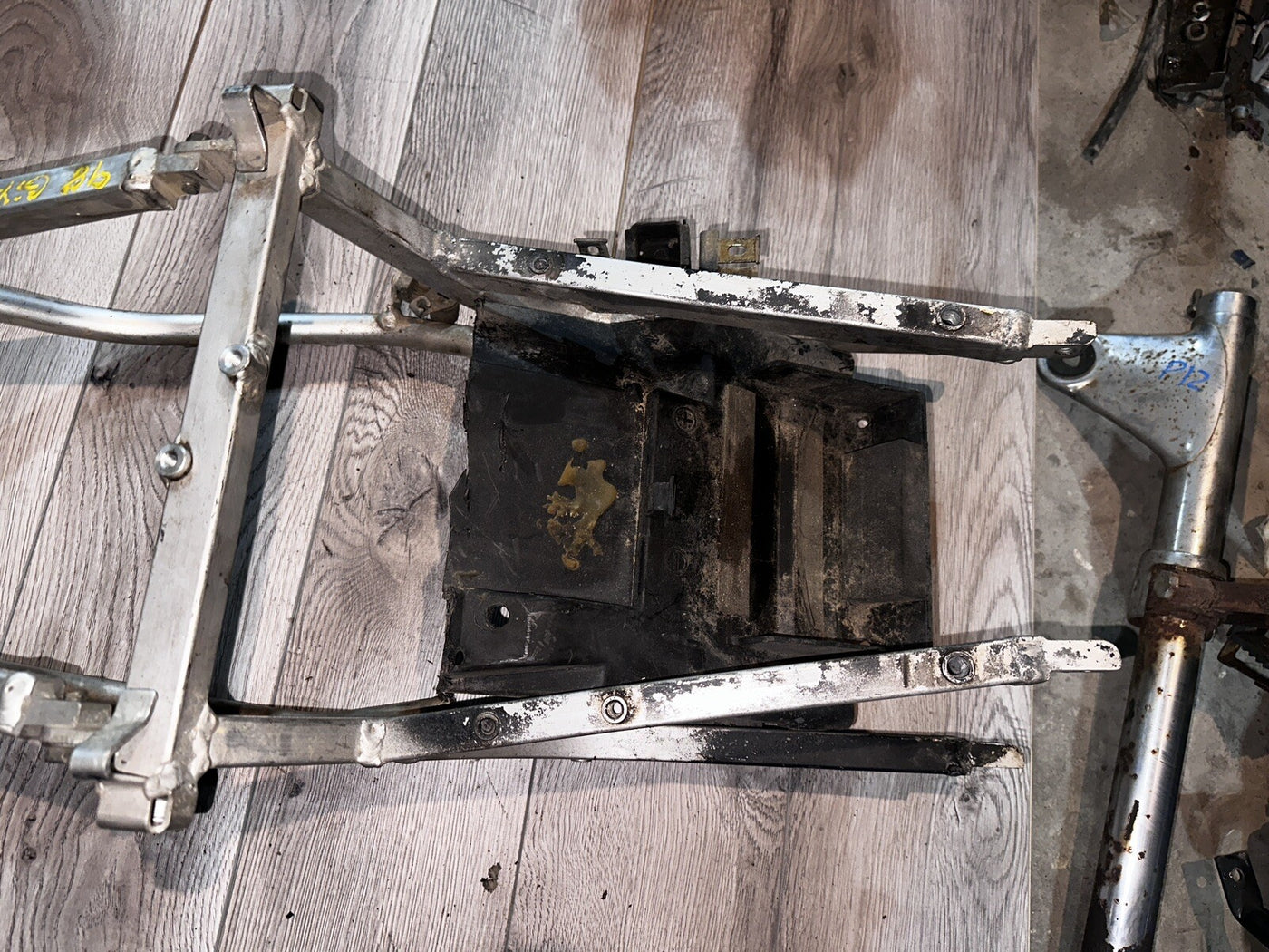 96-99 Suzuki Gsxr 750 Rear Subframe Back Sub Frame