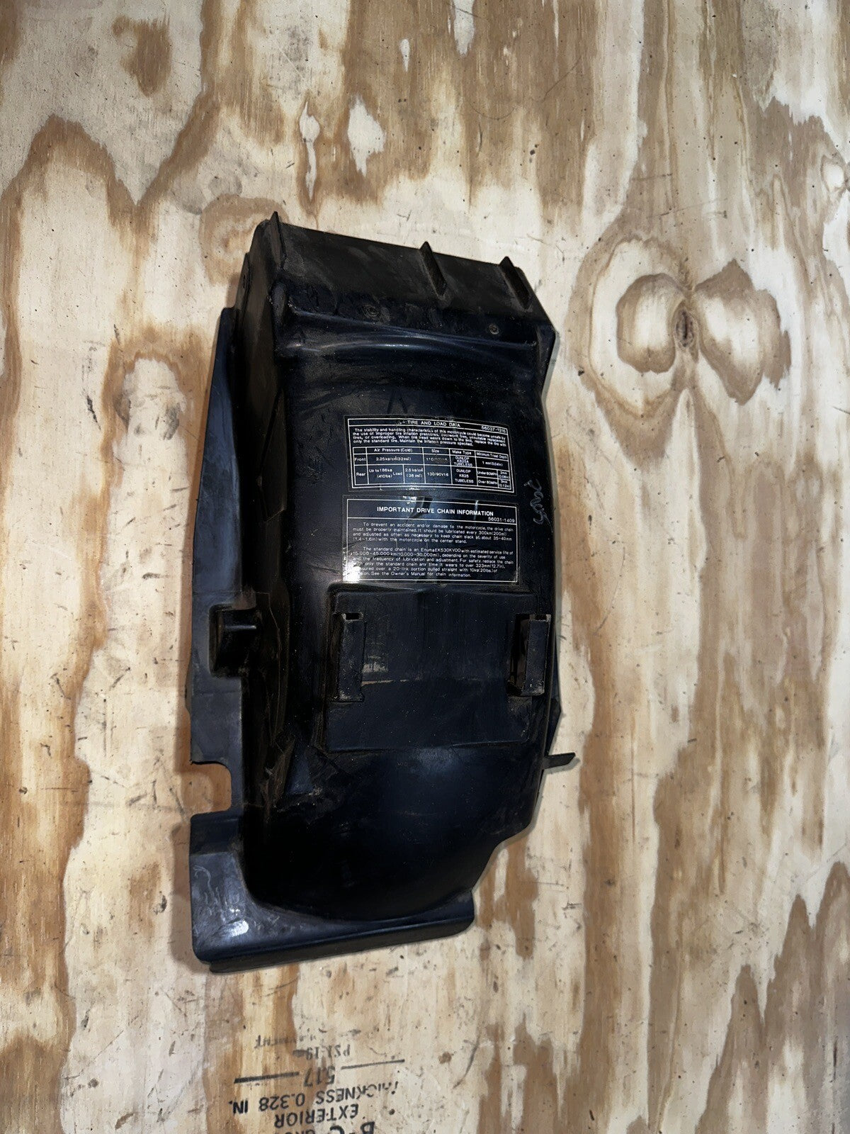 85 - 87 KAWASAKI NINJA ZX 600 ZX600 BLACK REAR INNER PLASTIC FENDER undertail 