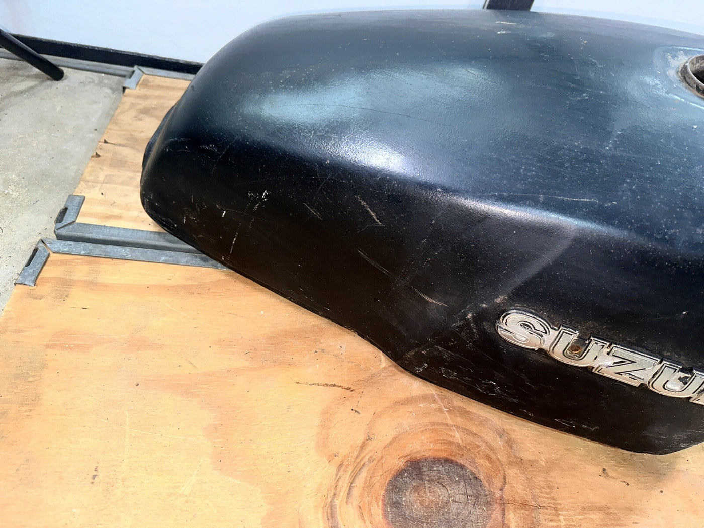 1980 80-83 Suzuki GS1100 GS1100E OEM Gas Fuel Tank Petrol Reservoir Can