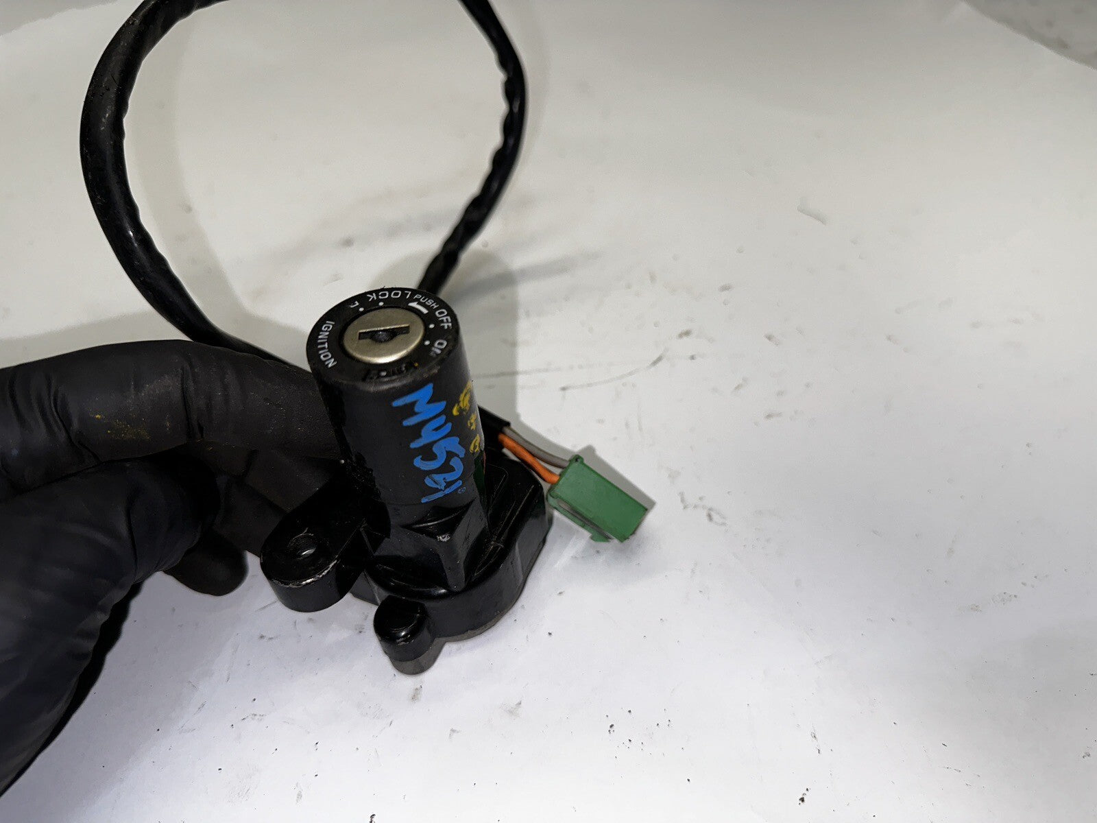 91 Gsxr 750 Ignition Switch 