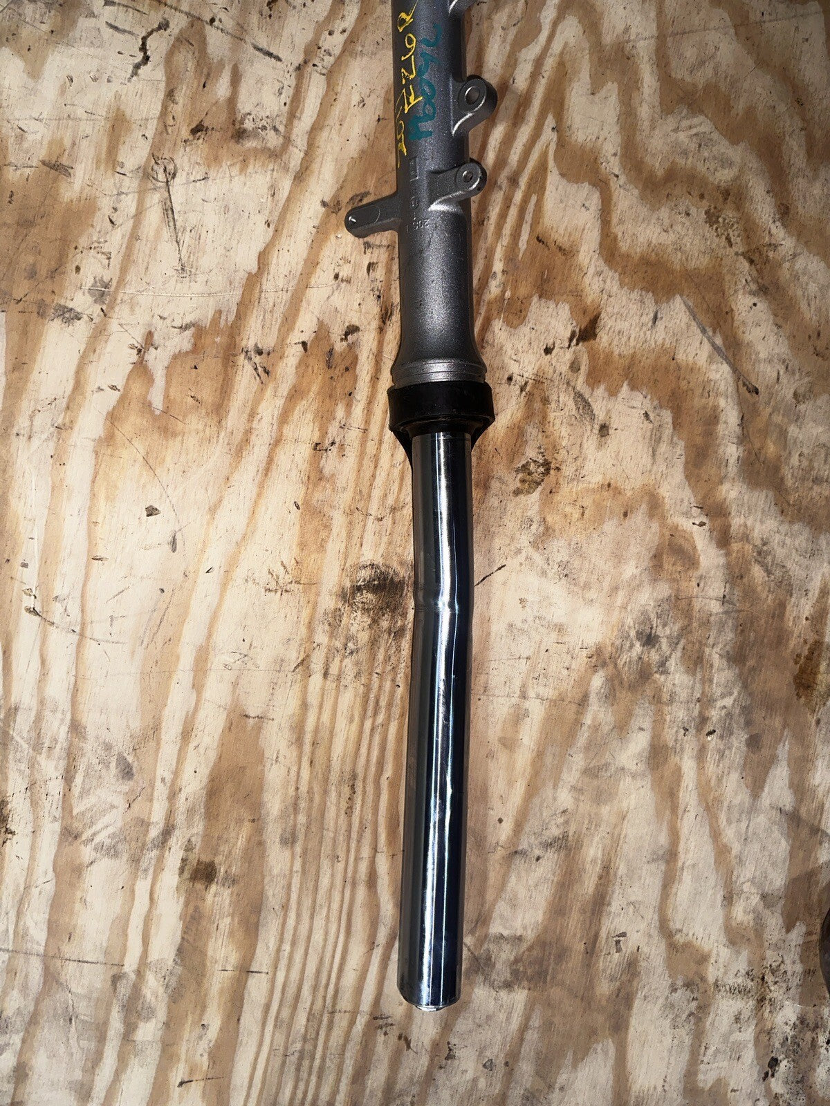 2009 - 2013 Yamaha FZ6R Left Fork BENT