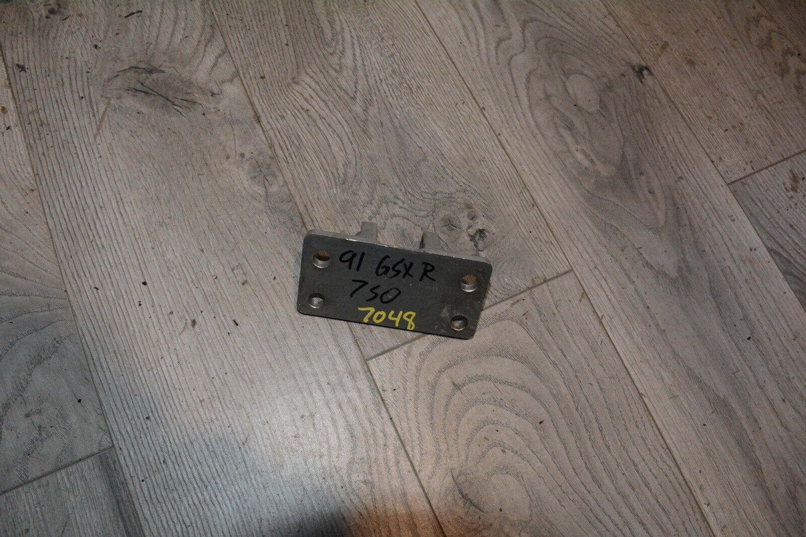 91 gsxr 750 bracket