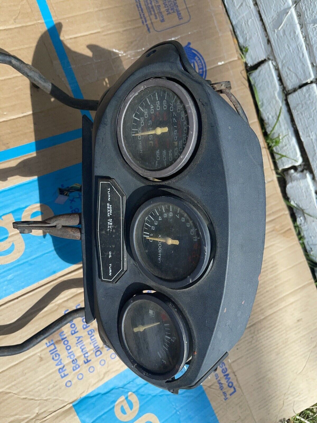 88-97 SUZUKI KATANA 600 GSX600F CLUSTER SPEEDOMETER FRONT STAY