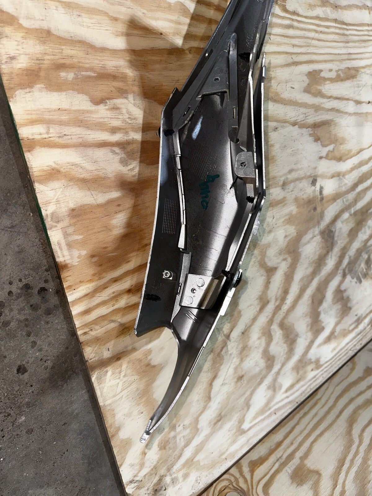 08-09 Suzuki Gsxr 600 Tail Fairing  Left And Right