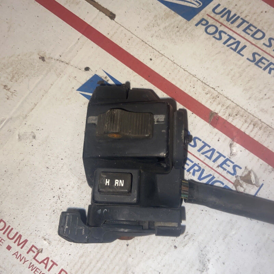 1984 Yamaha Virago front Horn switch