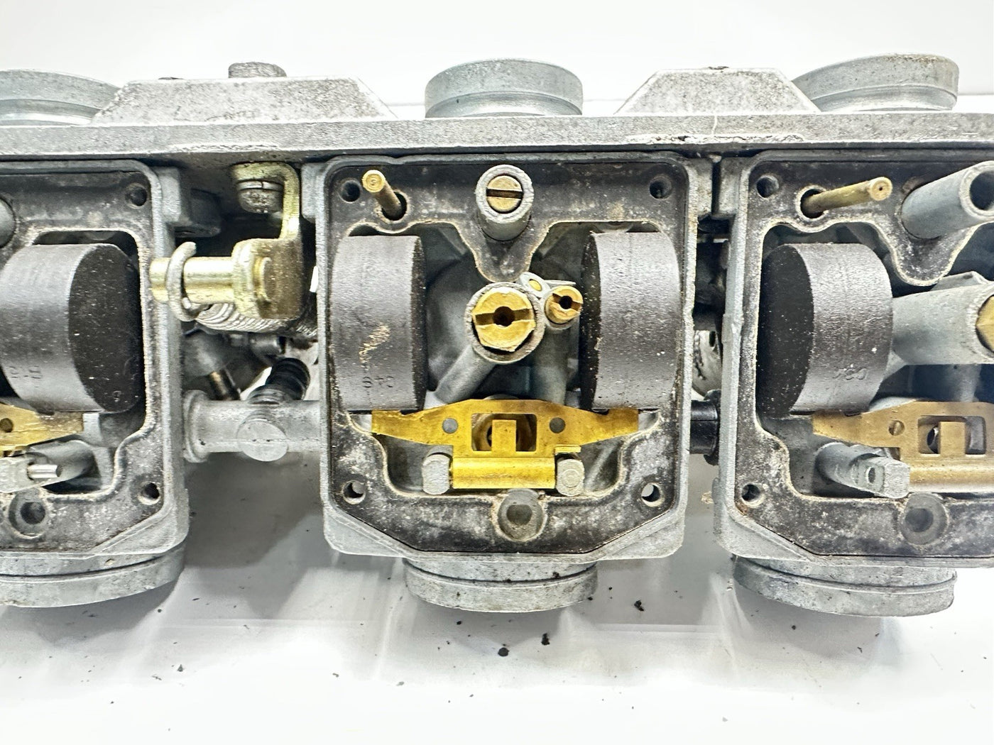 1979 SUZUKI GS750 GS 750 EC INTAKE CARBURETOR CARBS