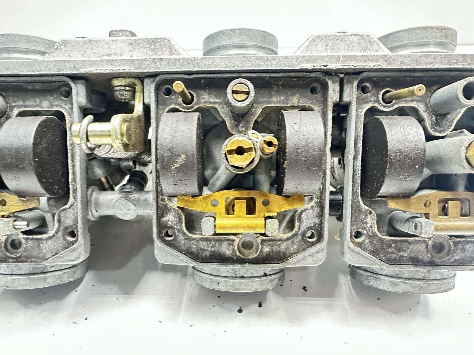 1979 SUZUKI GS750 GS 750 EC INTAKE CARBURETOR CARBS