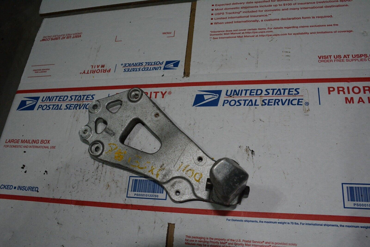 86-87 SUZUKI GSXR1100 REAR BACK PASSENGER PEG SET PAIR