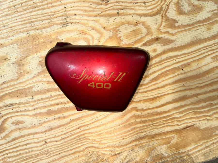 YAMAHA XS400 SPECIAL 2 II RIGHT SIDE COVER FAIRING PLASTIC PANEL 1980 1981 80 81