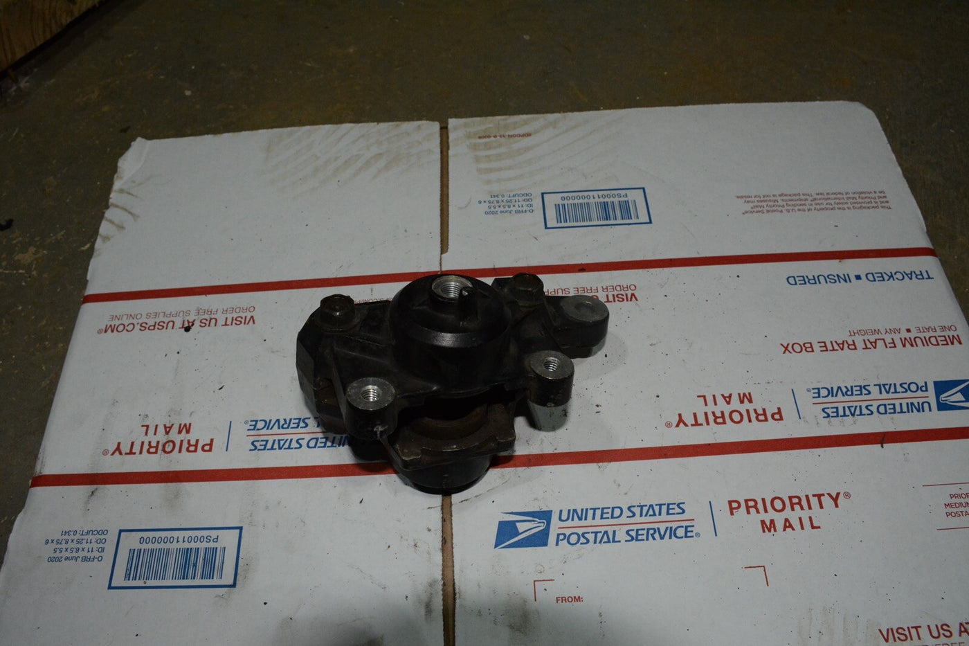 92 93 Suzuki GSXR 600 750 Rear Brake Caliper