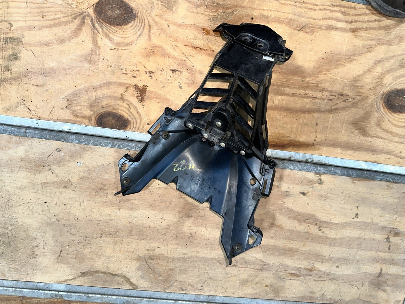 2008 - 2016 Yamaha R6 Front Center Cowl