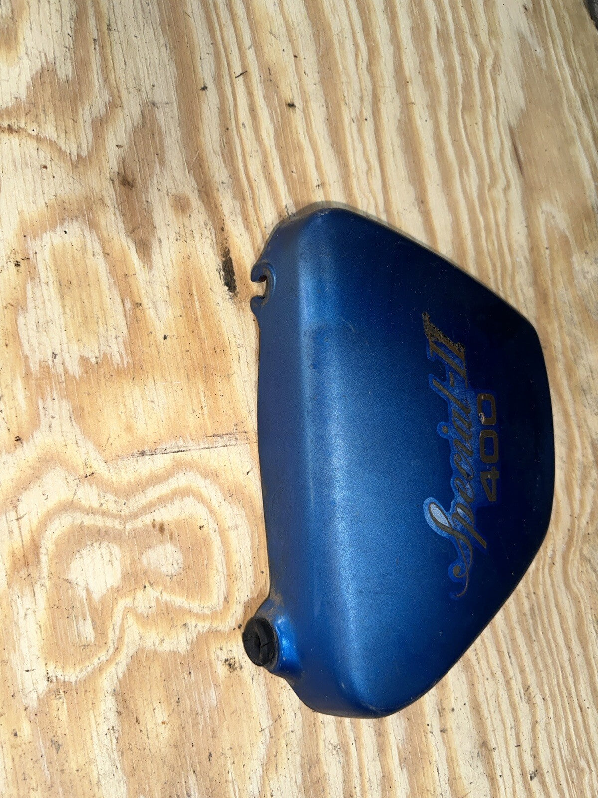 1980 Yamaha XS400 Special 2 OEM Right Side Cover Blue