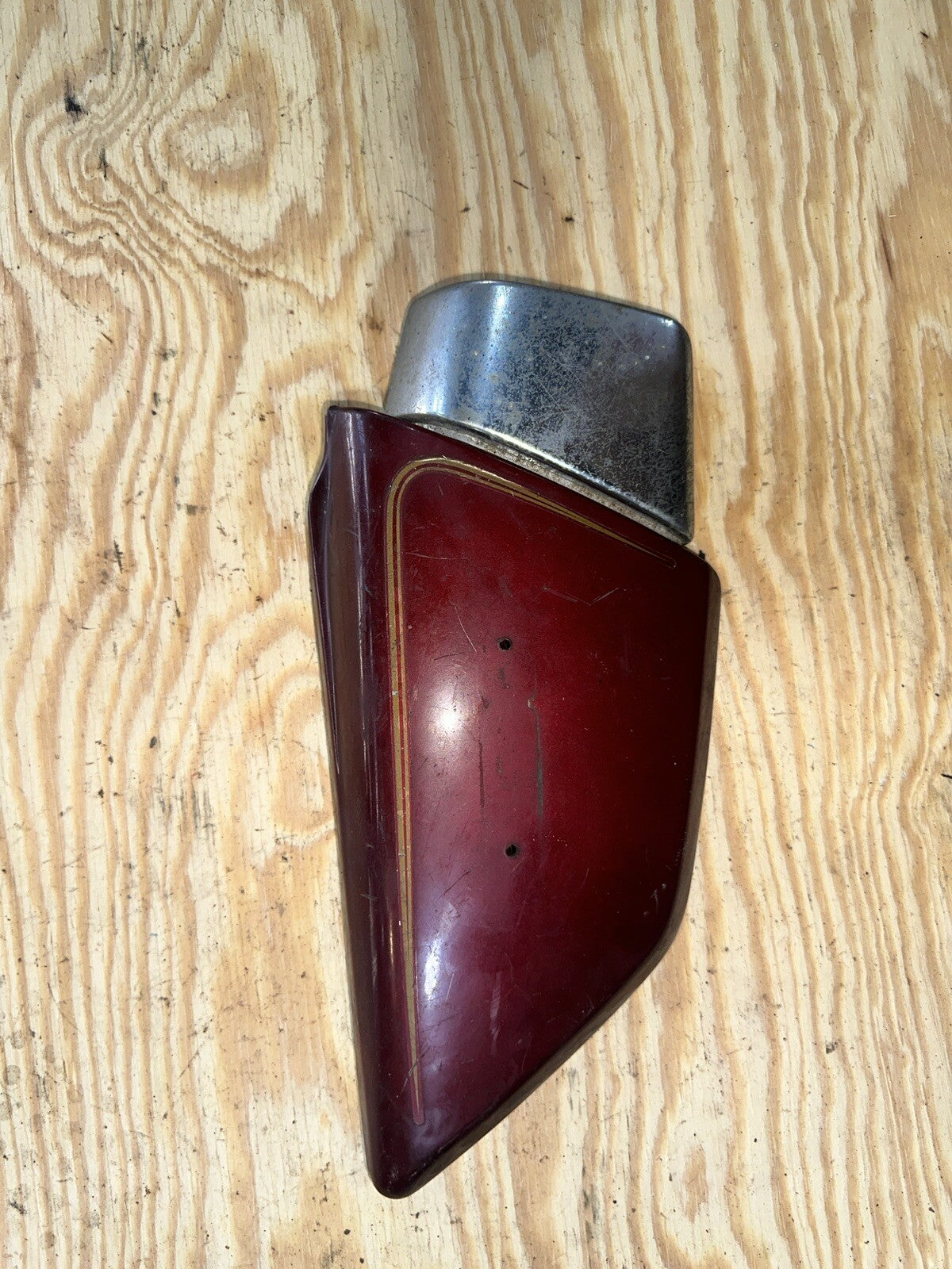 Suzuki GS550 T Right Side Cover Fairing Cowl   GS 550