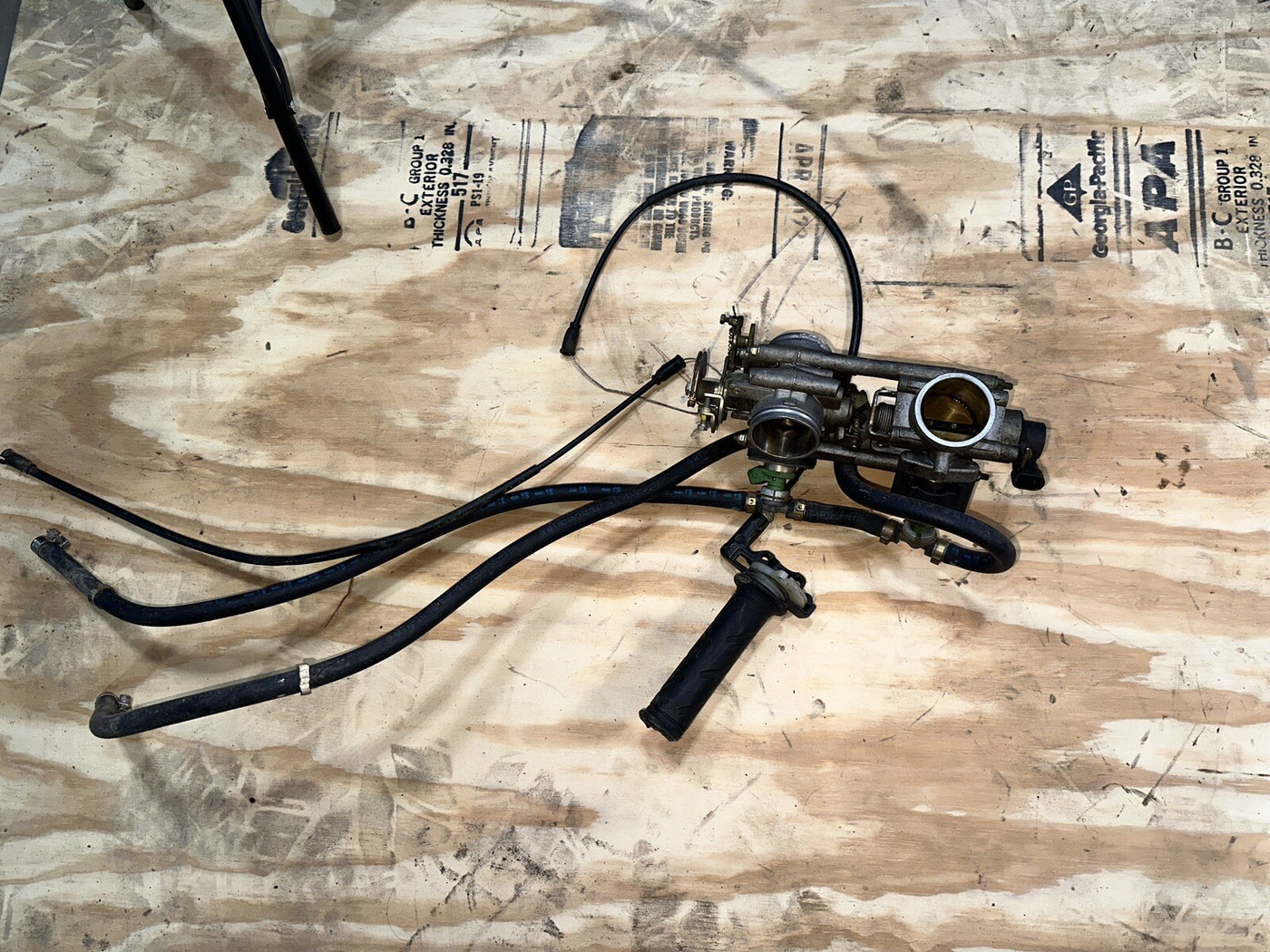 1999 99-01 Ducati 750SS OEM Throttle Bodies Intake Fuel Injectors Hoses