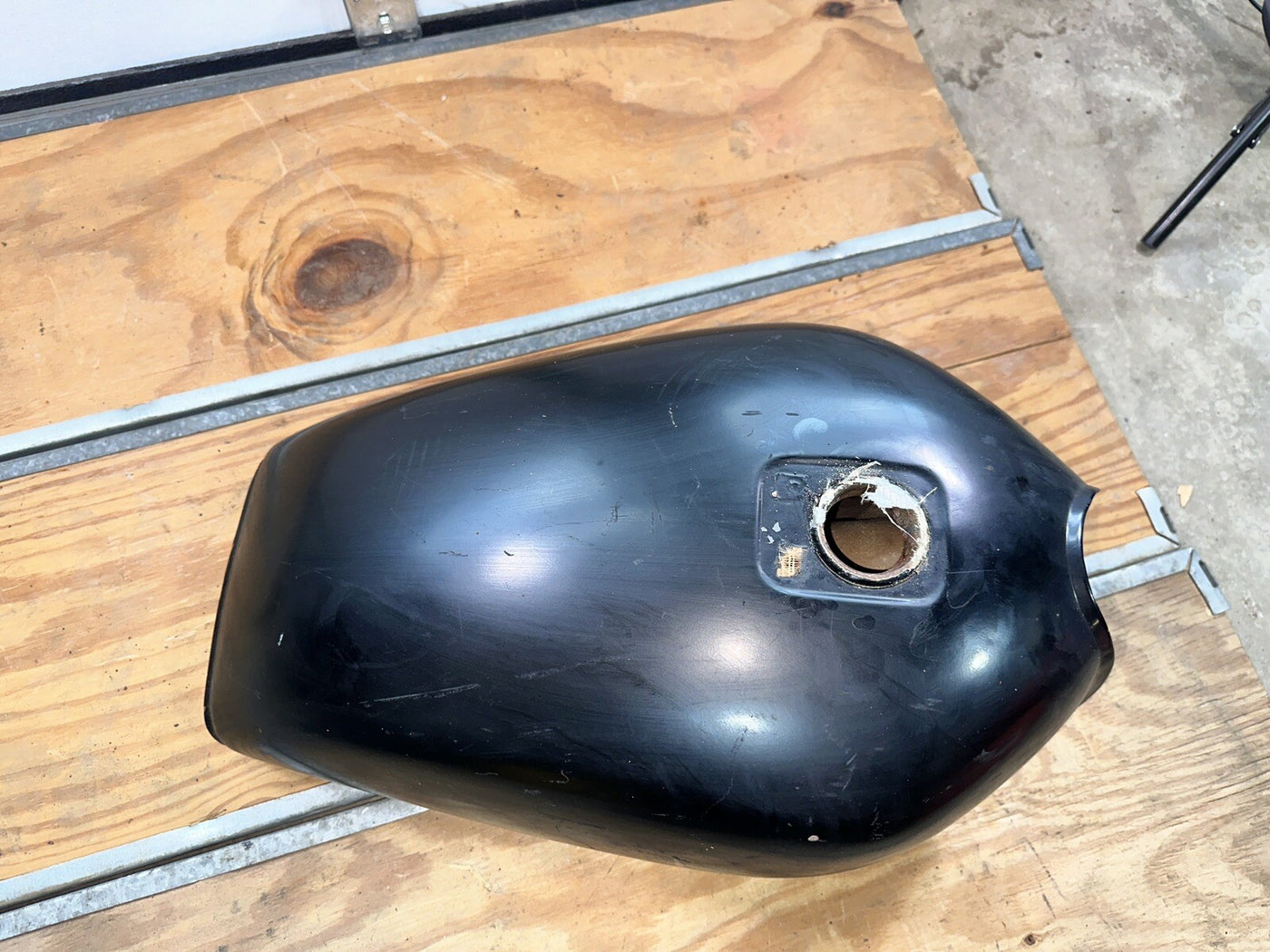 KAWASAKI KZ 400 440 LTD 1979-1983 GAS FUEL PETROL TANK OEM
