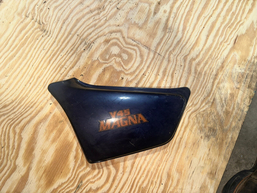 1982-84  HONDA VF750 MAGNA V45 LEFT SIDE COVER 837A0-MB1-670ZB  VF 750